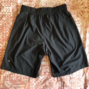 Lululemon T.H.E. Short 
Linerless 11"